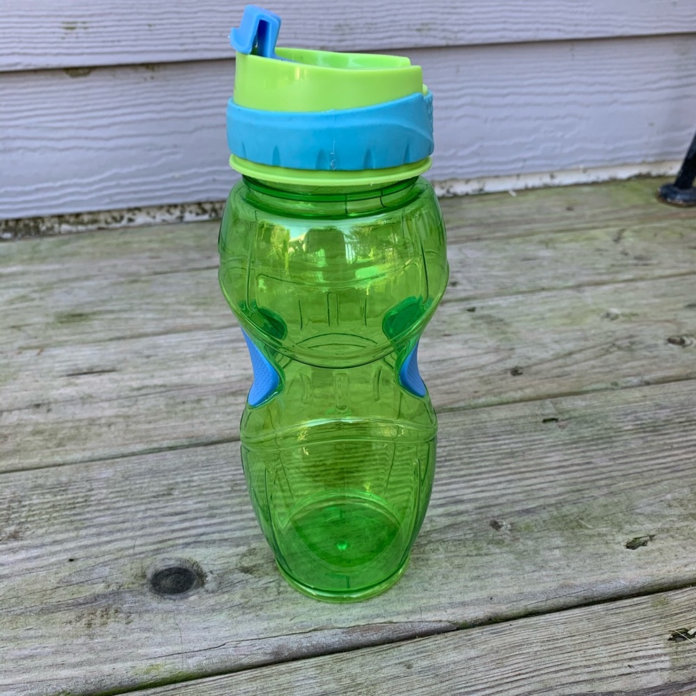 Green water bottle-great condition! Must sell!